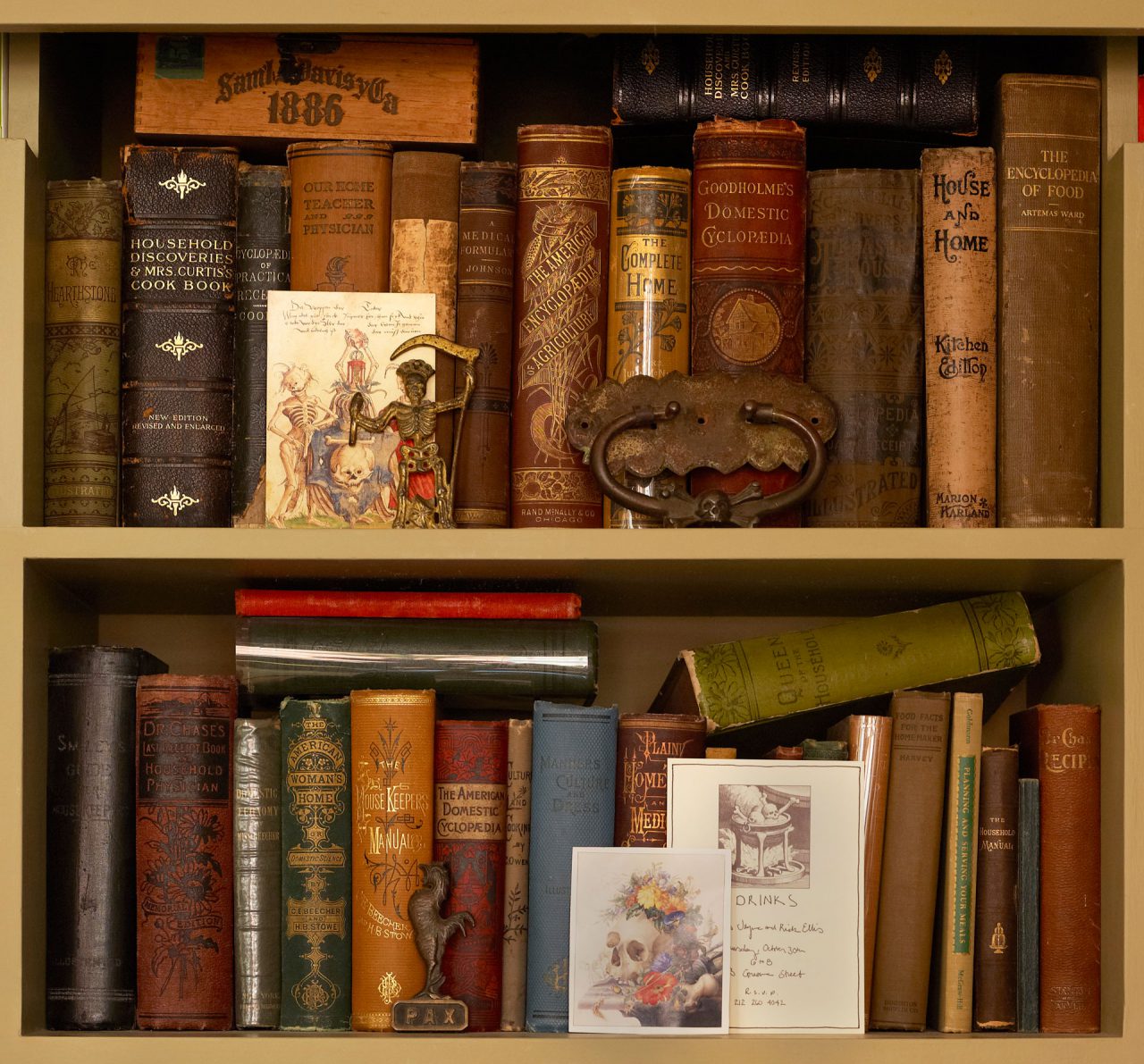 LOFT---shelf-detail